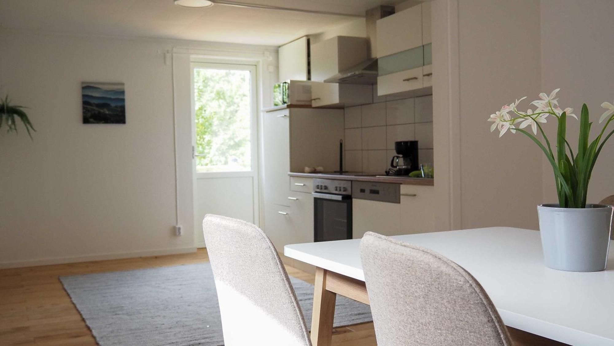 Komplett Laegenhet Med Sjoeutsikt Malmon Exterior foto