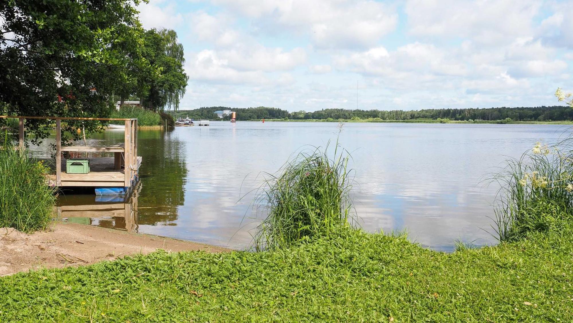 Komplett Laegenhet Med Sjoeutsikt Malmon Exterior foto